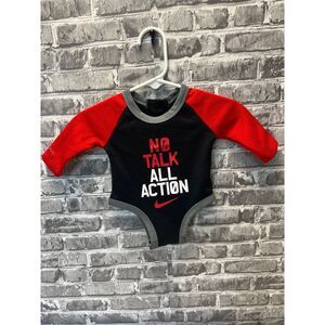Nike‎ onesie